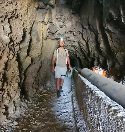 ホステル Adventure House Tenerife Alcalá la Real